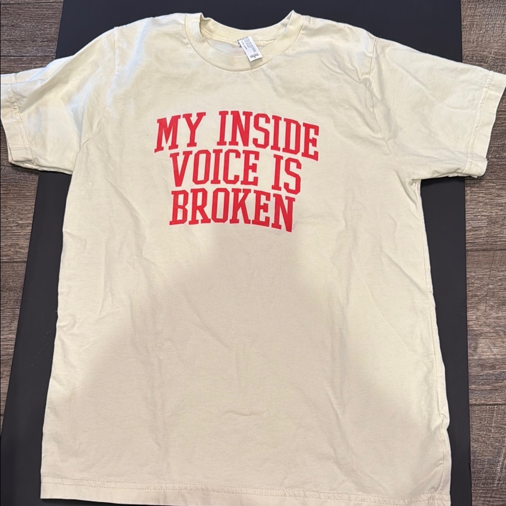 Cream Graphic T-Shirt with Red Print youth Large